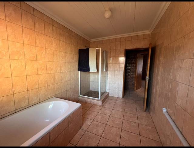 7 BEDROOM HOUSE FOR SALE IN DIBENG